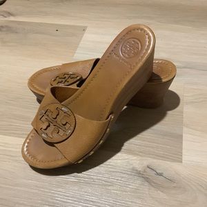 Tory burch sandals
